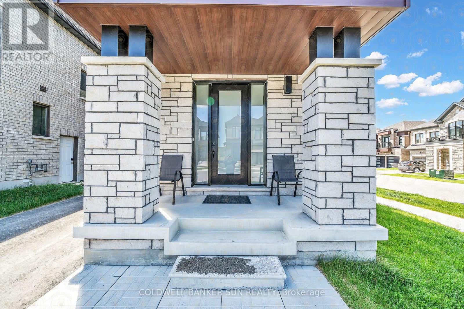 1059 Pisces Trail, Pickering, Ontario  L1X 0P8 - Photo 4 - E13194890