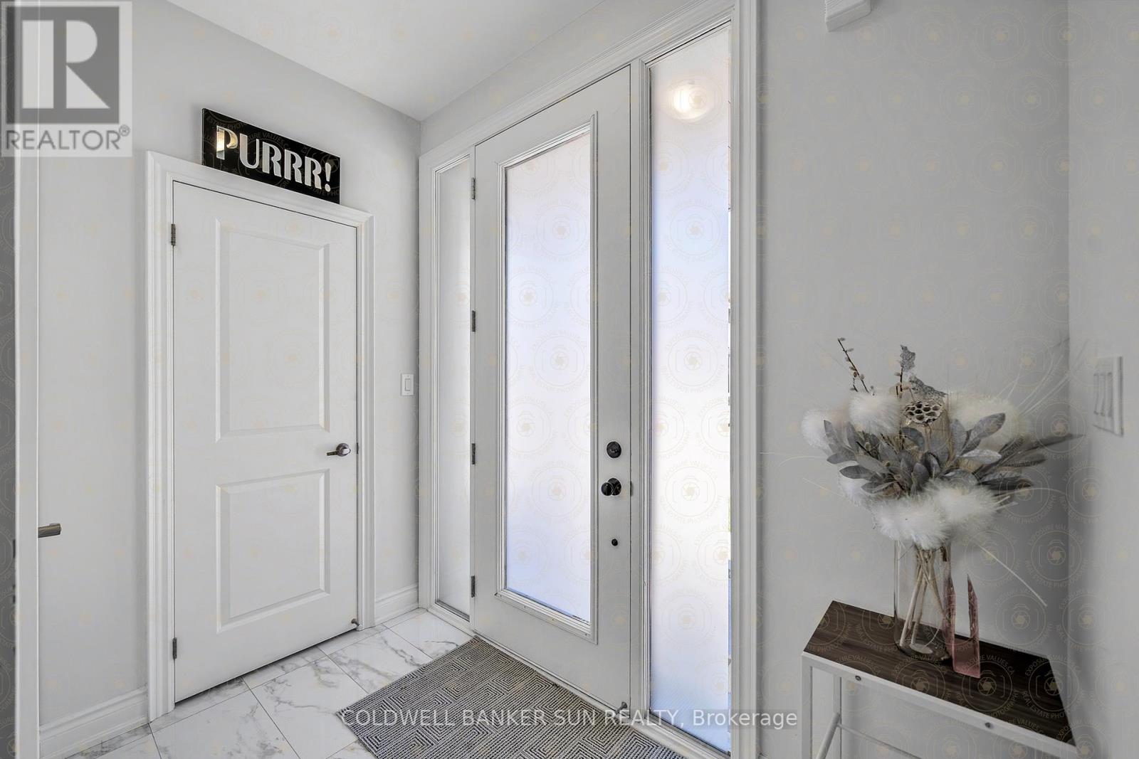 1059 Pisces Trail, Pickering, Ontario  L1X 0P8 - Photo 5 - E13194890