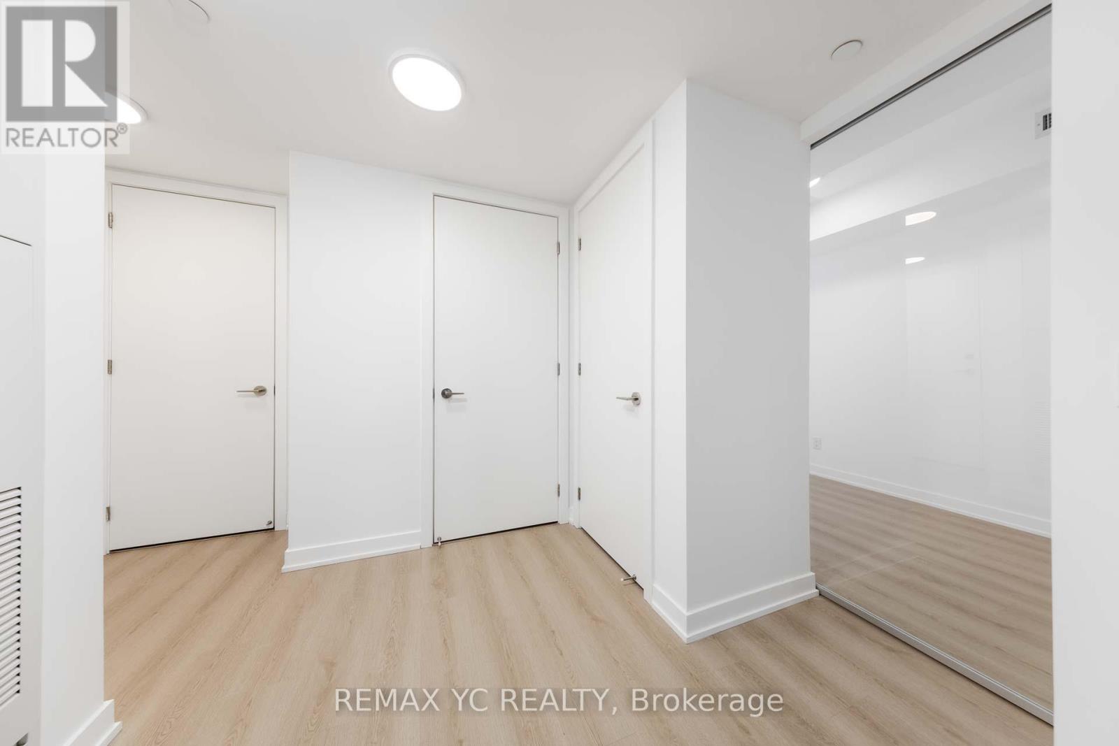 1901 - 100 Queen Street E, Toronto, Ontario  M5C 0B5 - Photo 7 - C13177028