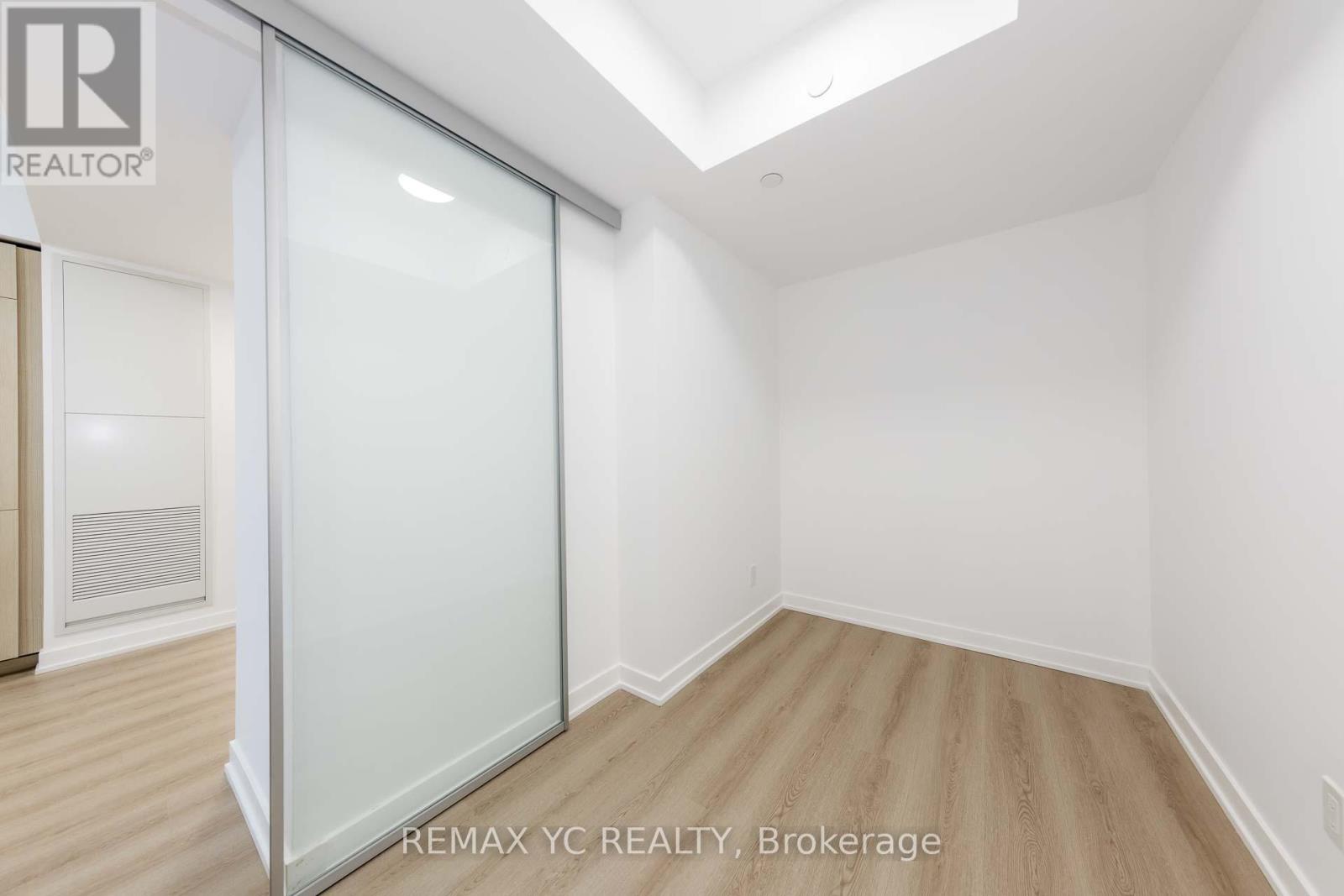 1901 - 100 Queen Street E, Toronto, Ontario  M5C 0B5 - Photo 4 - C13177028