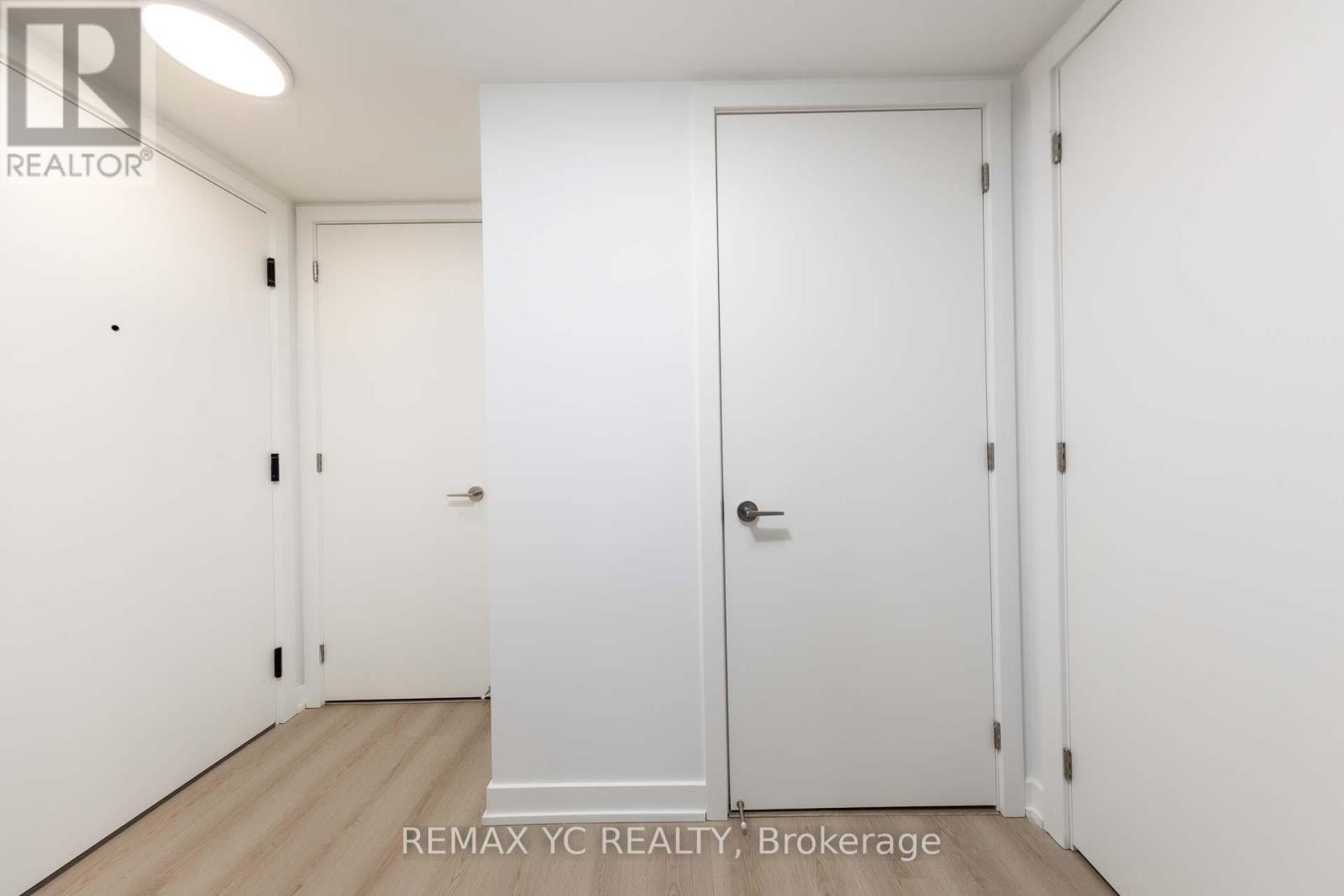 1901 - 100 Queen Street E, Toronto, Ontario  M5C 0B5 - Photo 2 - C13177028