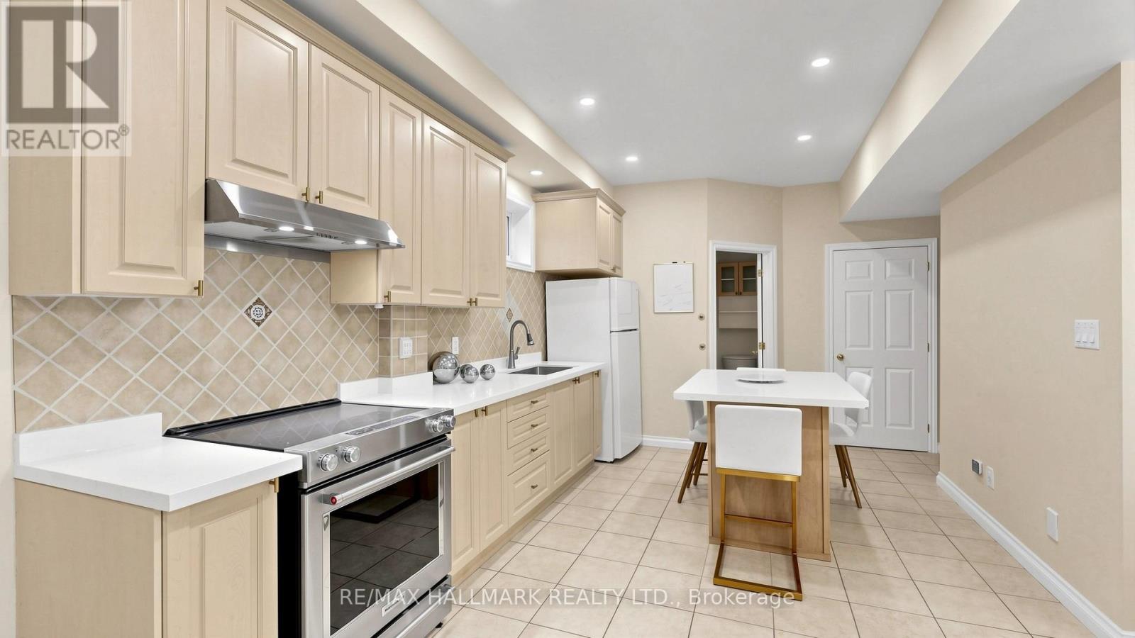 77 Cooperage Crescent, Richmond Hill, Ontario  L4C 9M2 - Photo 37 - N13220894