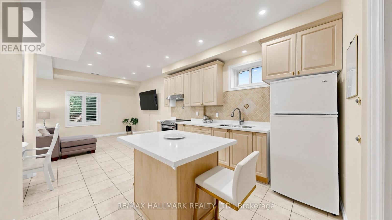 77 Cooperage Crescent, Richmond Hill, Ontario  L4C 9M2 - Photo 38 - N13220894