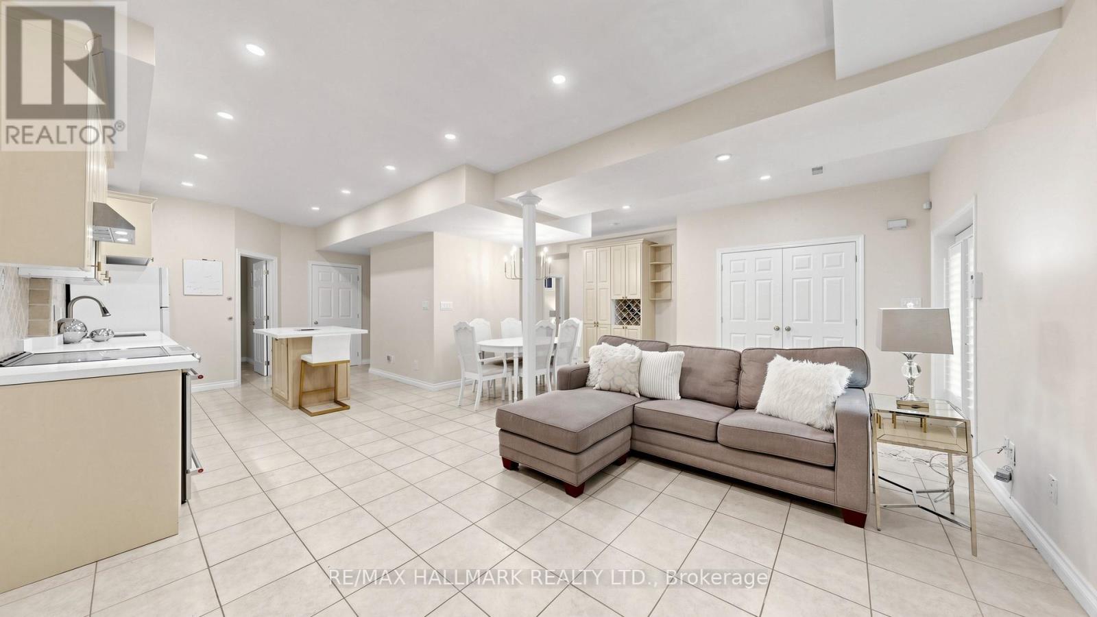 77 Cooperage Crescent, Richmond Hill, Ontario  L4C 9M2 - Photo 34 - N13220894