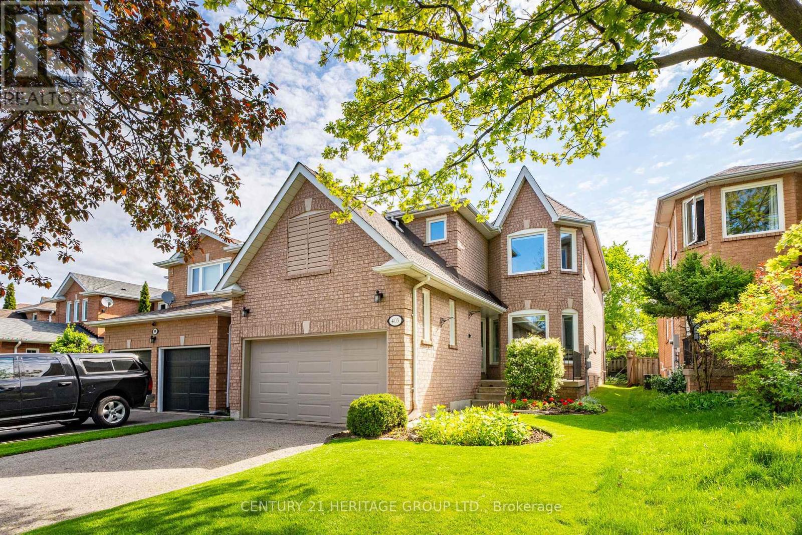 403 BARTHOLOMEW DRIVE, Newmarket, Ontario