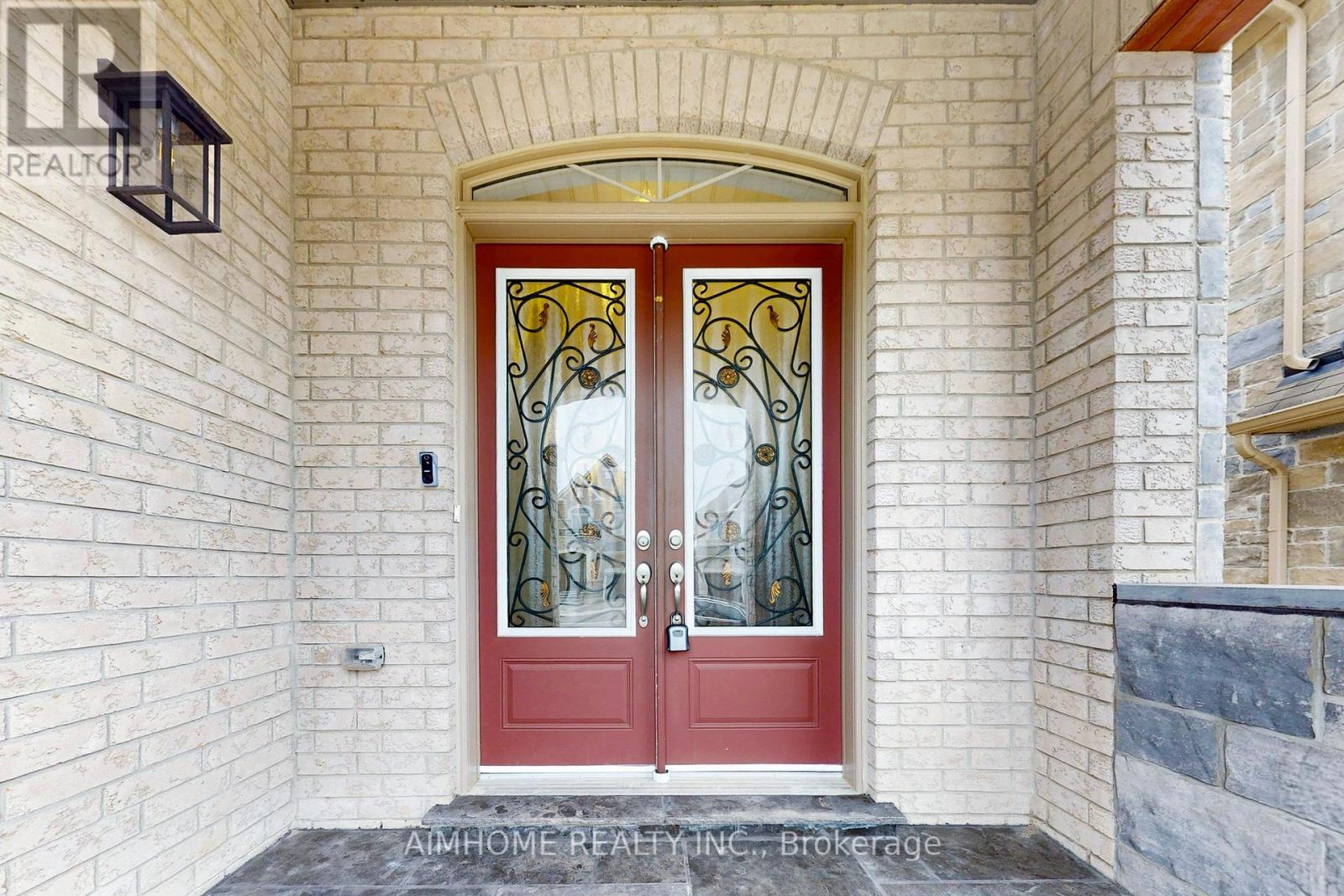 35 Marbrook Street, Richmond Hill, Ontario  L4C 0Y9 - Photo 2 - N13221150