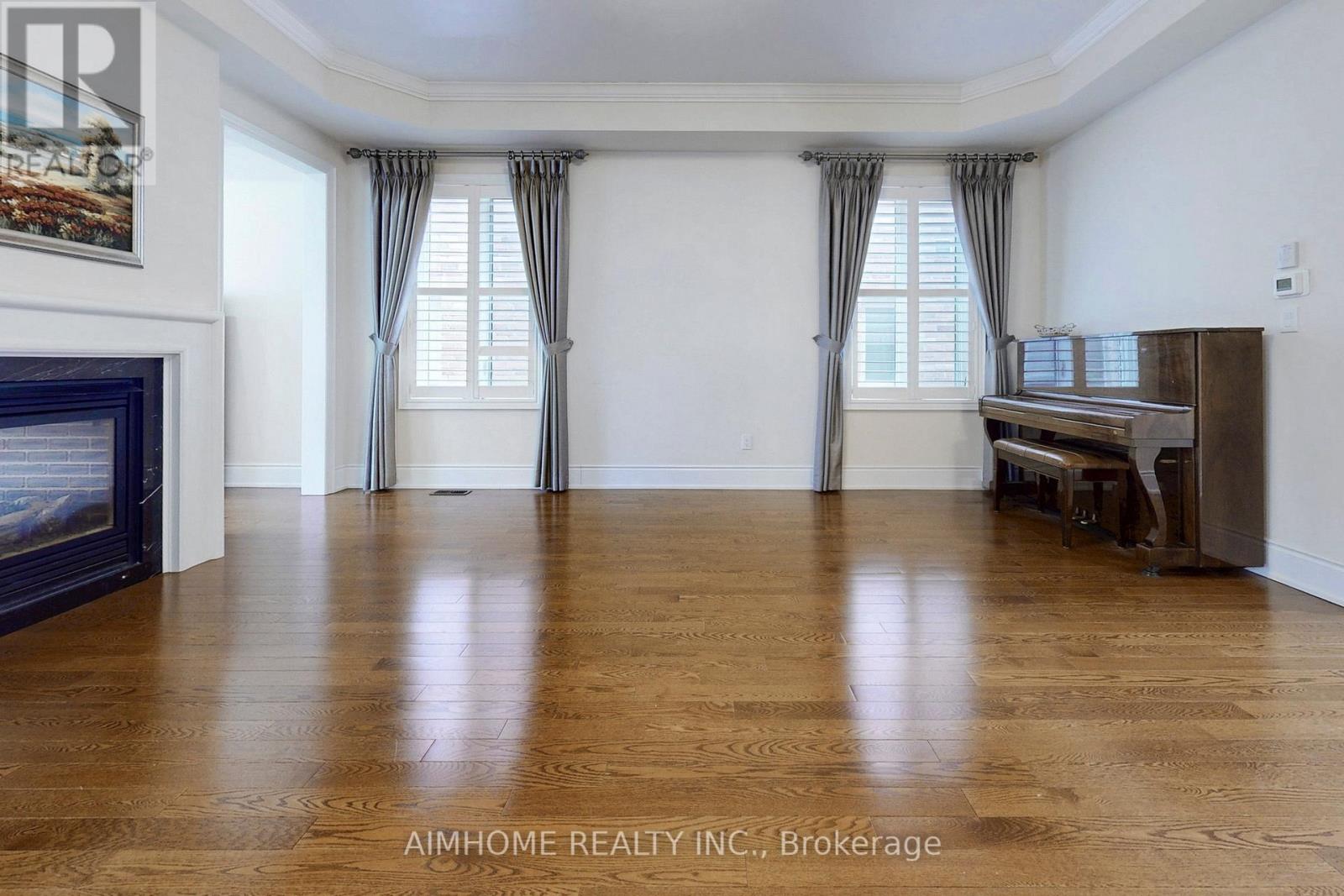 35 Marbrook Street, Richmond Hill, Ontario  L4C 0Y9 - Photo 6 - N13221150