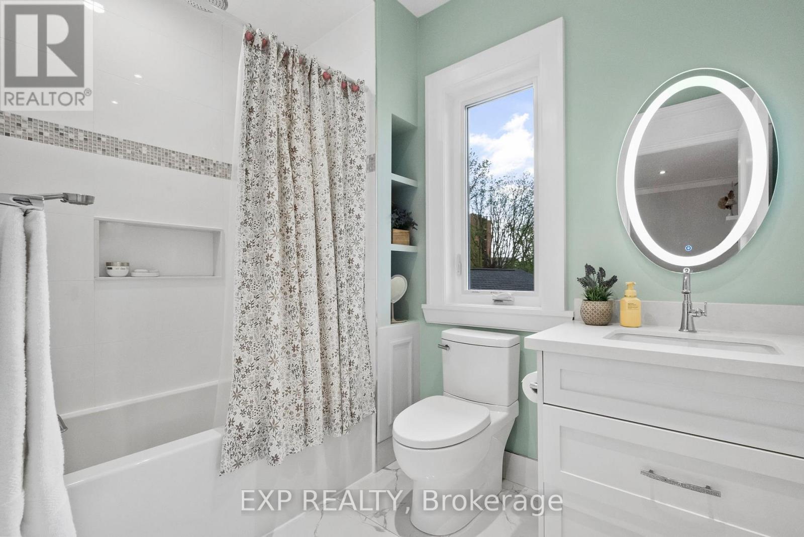 74 Bedford Park Avenue, Richmond Hill, Ontario  L4C 2N8 - Photo 20 - N13221154