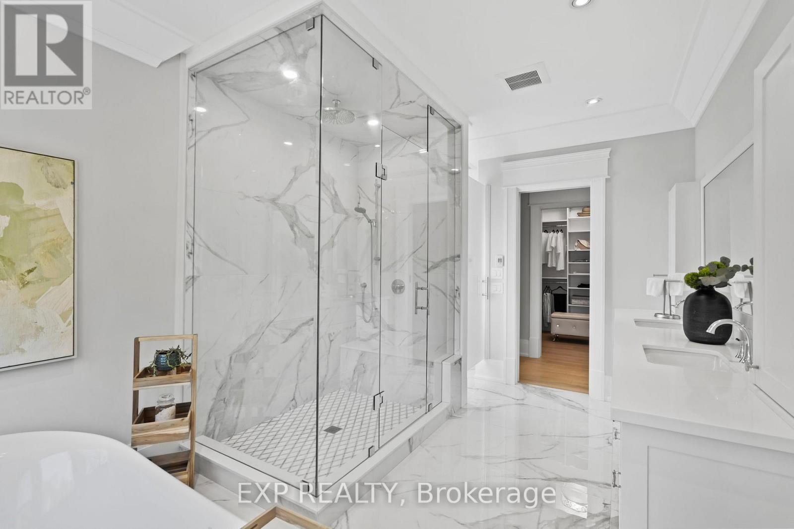 74 Bedford Park Avenue, Richmond Hill, Ontario  L4C 2N8 - Photo 31 - N13221154