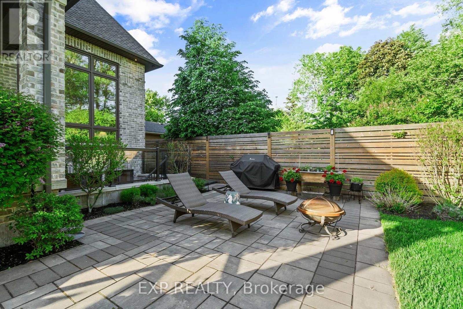 74 Bedford Park Avenue, Richmond Hill, Ontario  L4C 2N8 - Photo 44 - N13221154