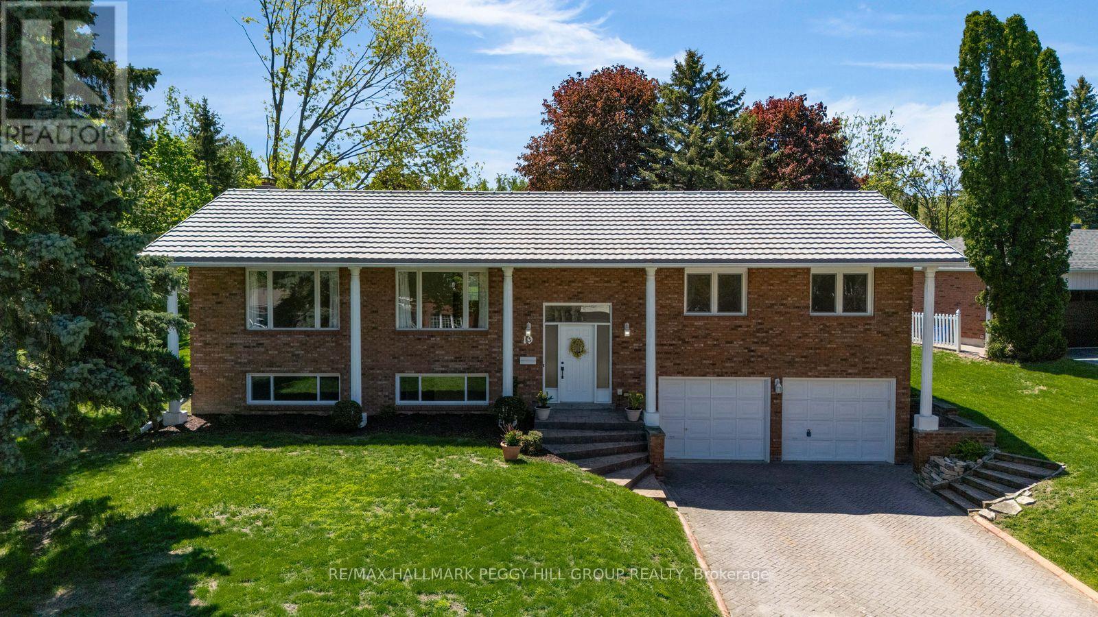 19 Murray Street, Barrie (Allandale Heights), Ontario  L4N 2X1 - Photo 1 - S13221014