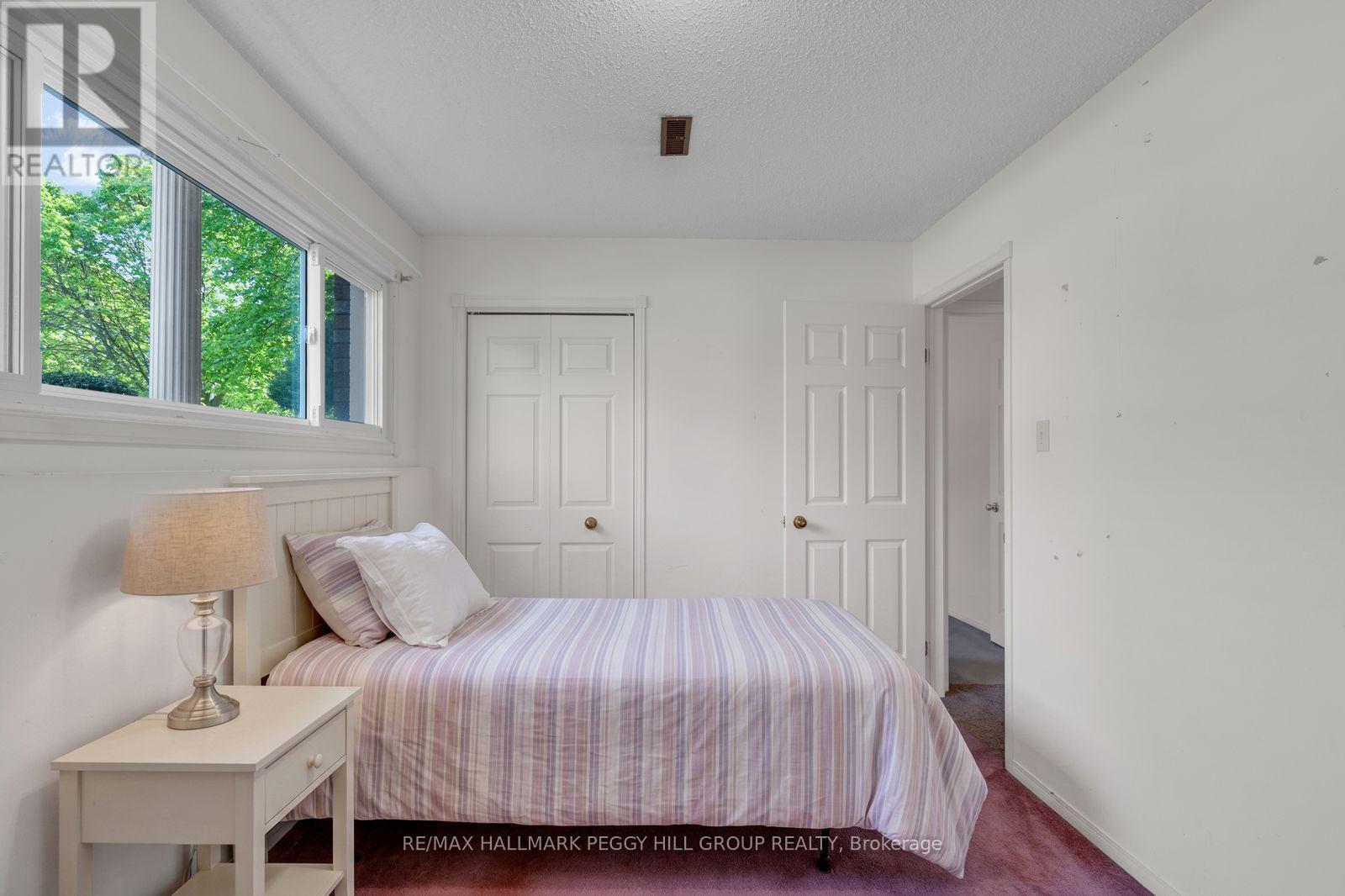 19 Murray Street, Barrie (Allandale Heights), Ontario  L4N 2X1 - Photo 14 - S13221014