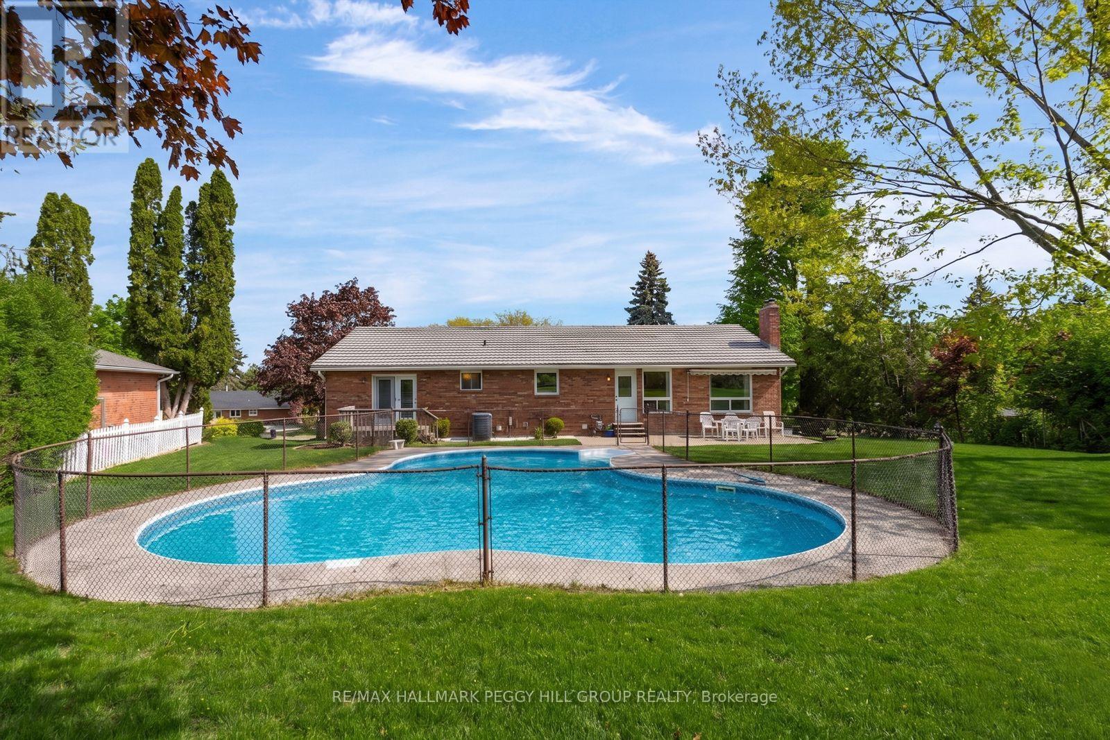 19 Murray Street, Barrie (Allandale Heights), Ontario  L4N 2X1 - Photo 2 - S13221014