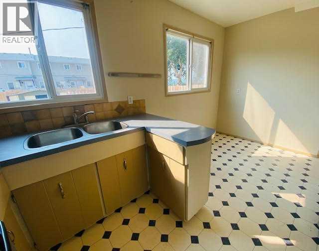 20, 441 Switzer Drive, Hinton, Alberta T7V 1Z7 - Photo 4 - A2255970