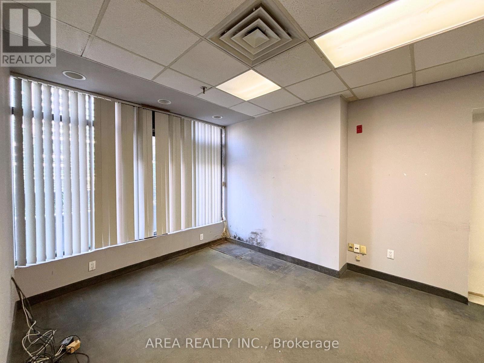 R200 - 265 Enfield Place, Mississauga, Ontario  L5B 3Y6 - Photo 11 - W13221170