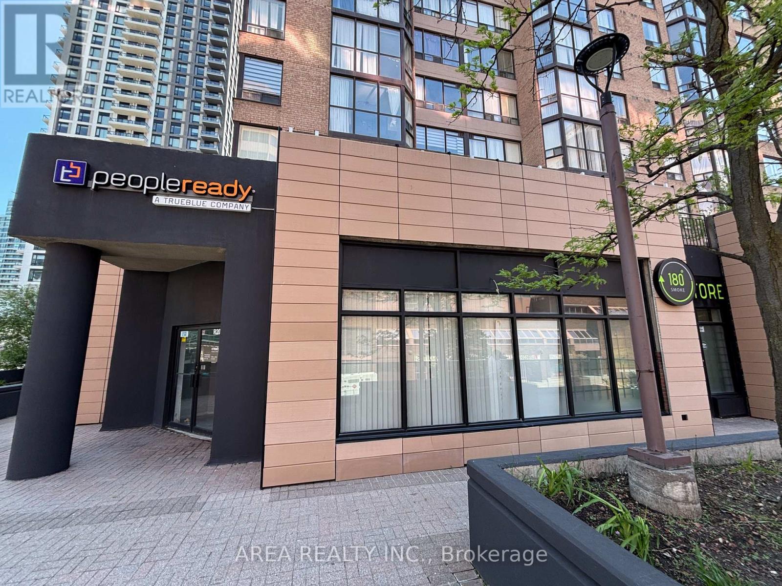 R200 - 265 Enfield Place, Mississauga, Ontario  L5B 3Y6 - Photo 2 - W13221170