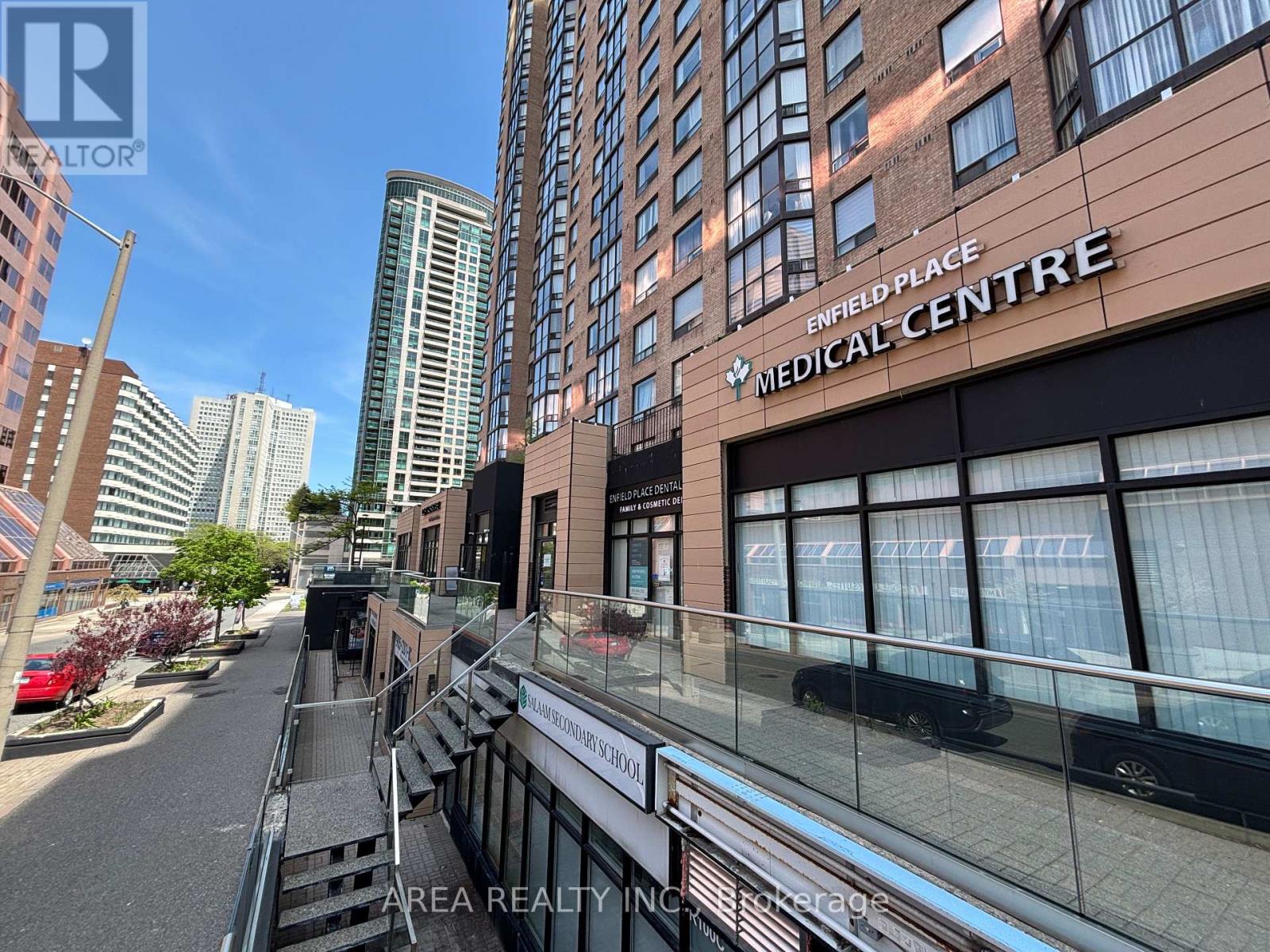 R200 - 265 Enfield Place, Mississauga, Ontario  L5B 3Y6 - Photo 4 - W13221170