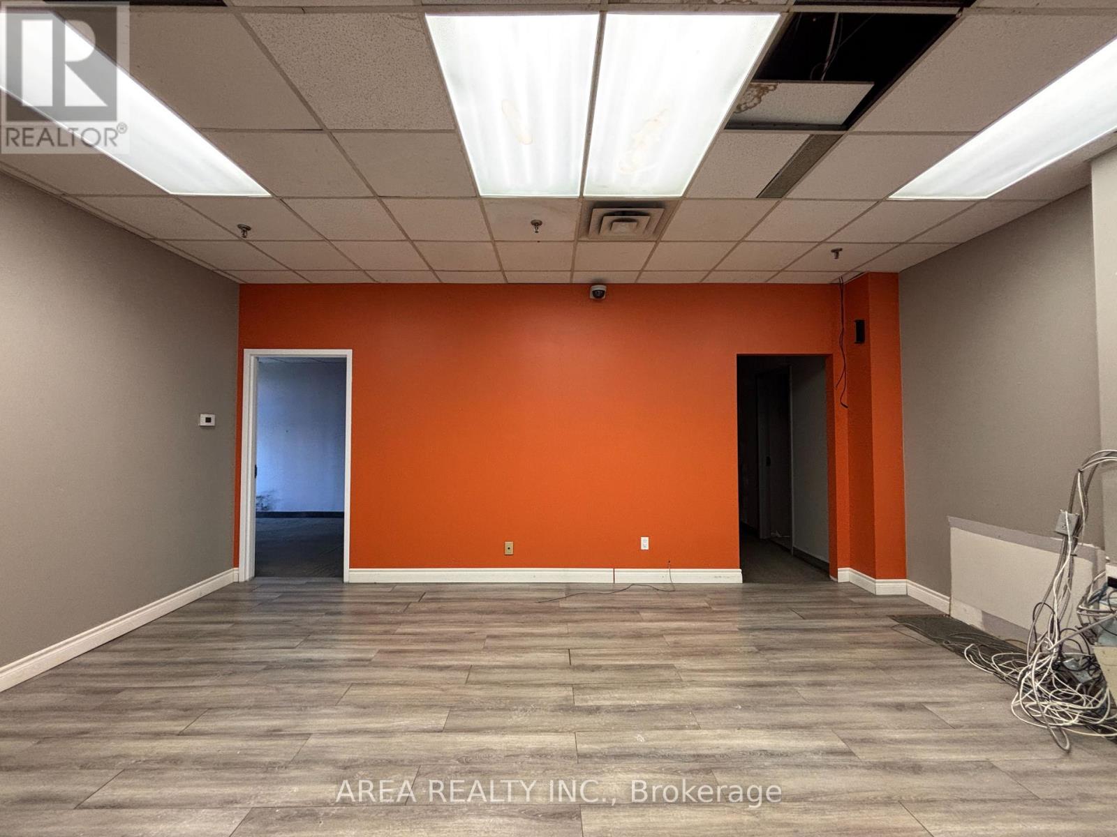 R200 - 265 Enfield Place, Mississauga, Ontario  L5B 3Y6 - Photo 6 - W13221170