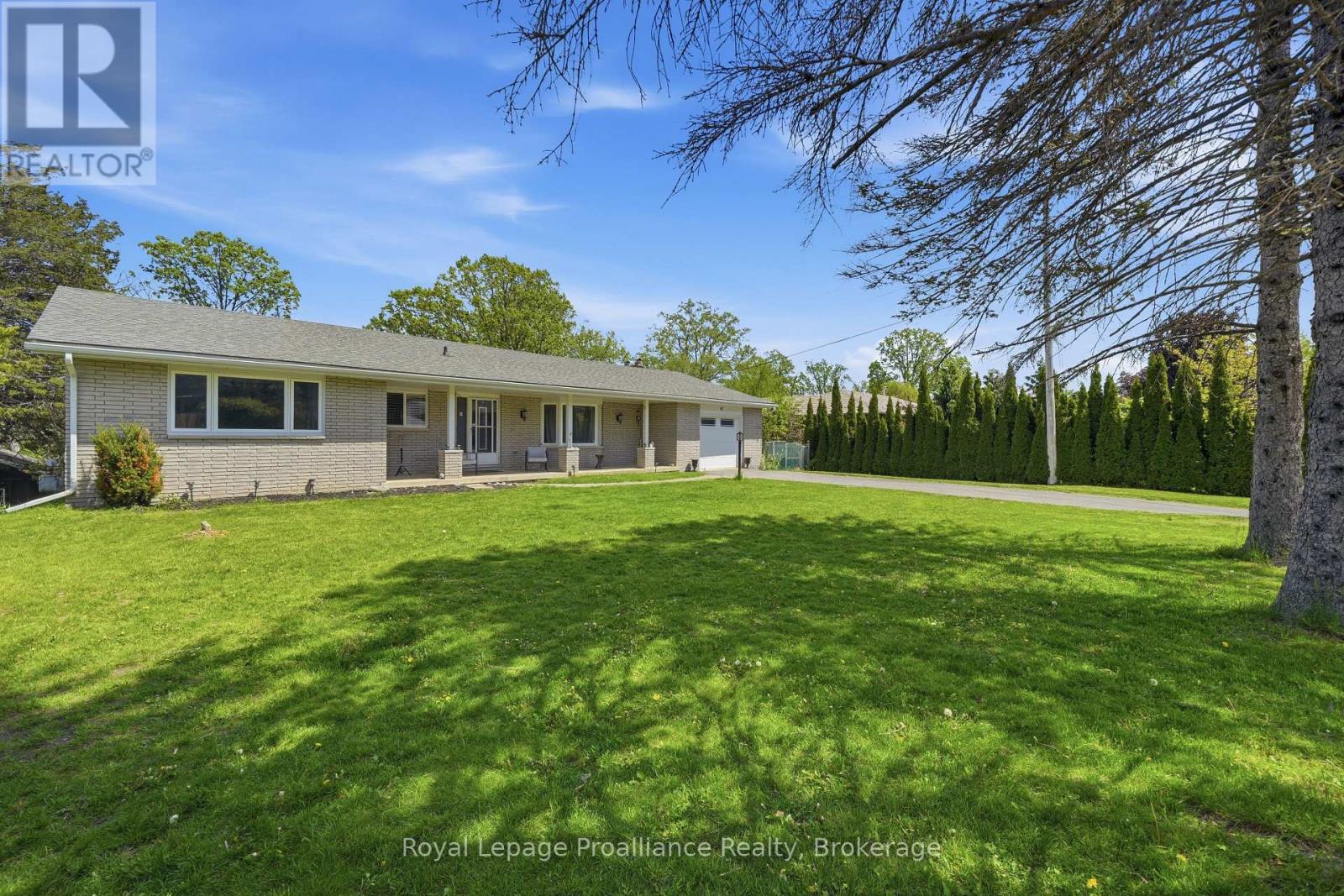45 Nelson Street, Quinte West, Ontario  K0K 1E0 - Photo 1 - X13221634