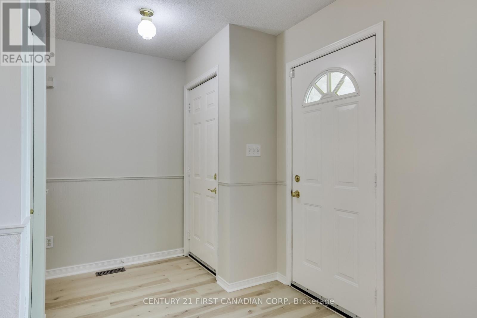 604 Talltree Crescent, London East, Ontario  N5V 5E4 - Photo 3 - X13221520