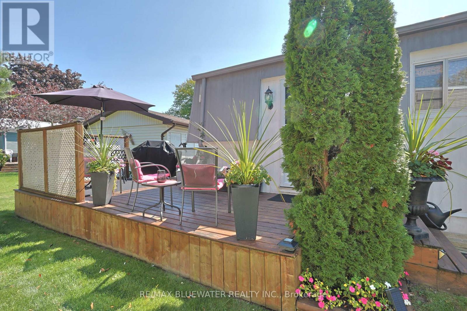 208 Biltmore Drive, South Huron, Ontario  N0M 1T0 - Photo 3 - X13221574