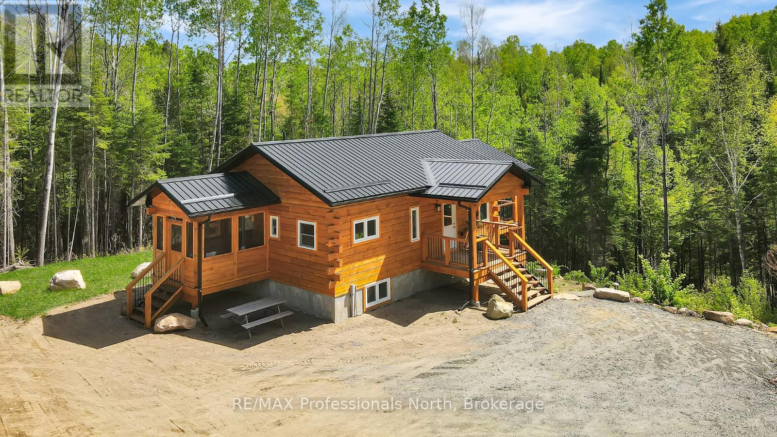 6587 Elephant Lake Road, Dysart Et Al, Ontario  K0L 1X0 - Photo 1 - X13221498