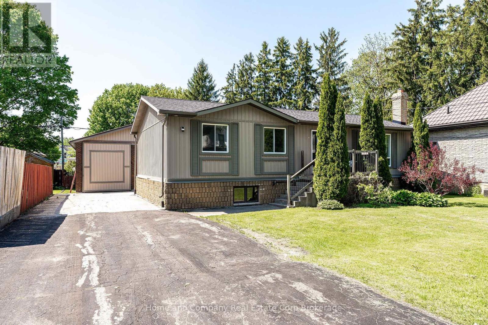 50 DUFFERIN STREET, Stratford, Ontario