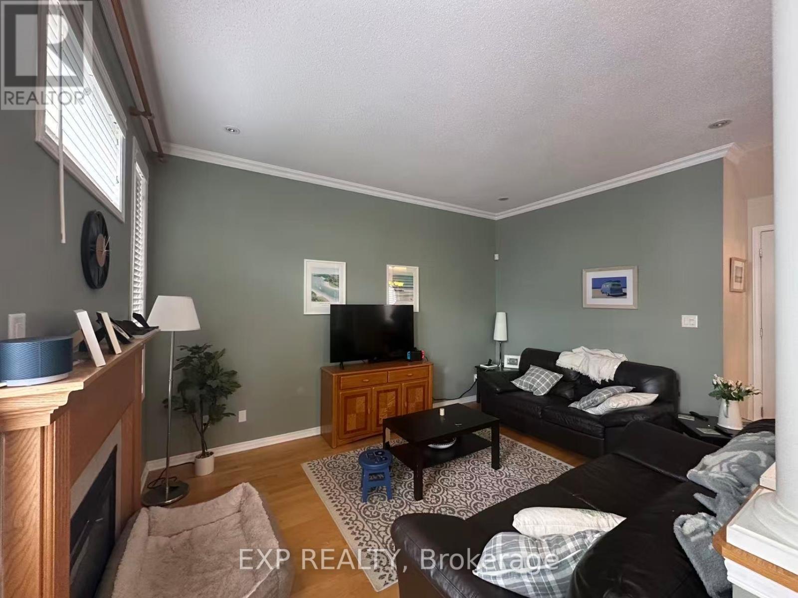 256 Scout Street, Ottawa, Ontario  K2C 4E6 - Photo 2 - X13221416