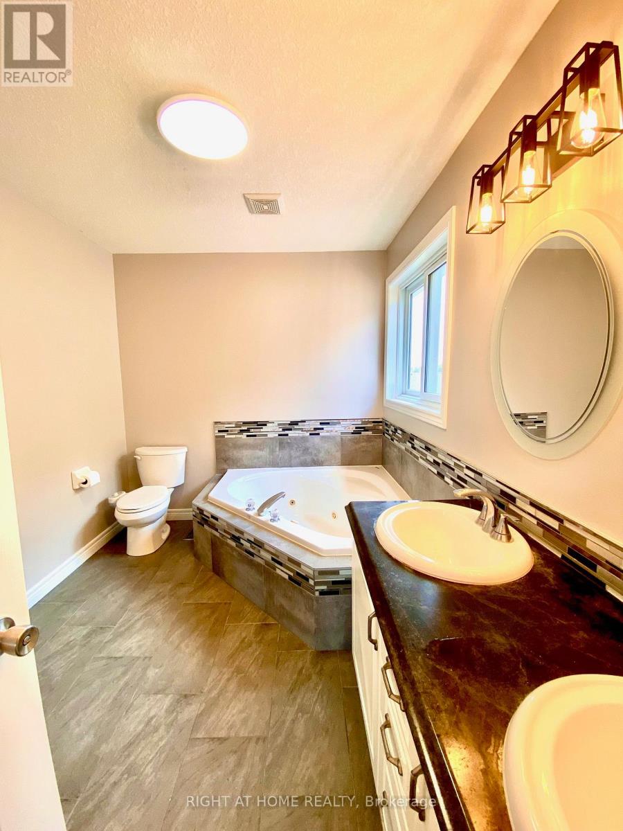Upper - 138 Apple Ridge Drive, Kitchener, Ontario  N2P 2S7 - Photo 18 - X13220996