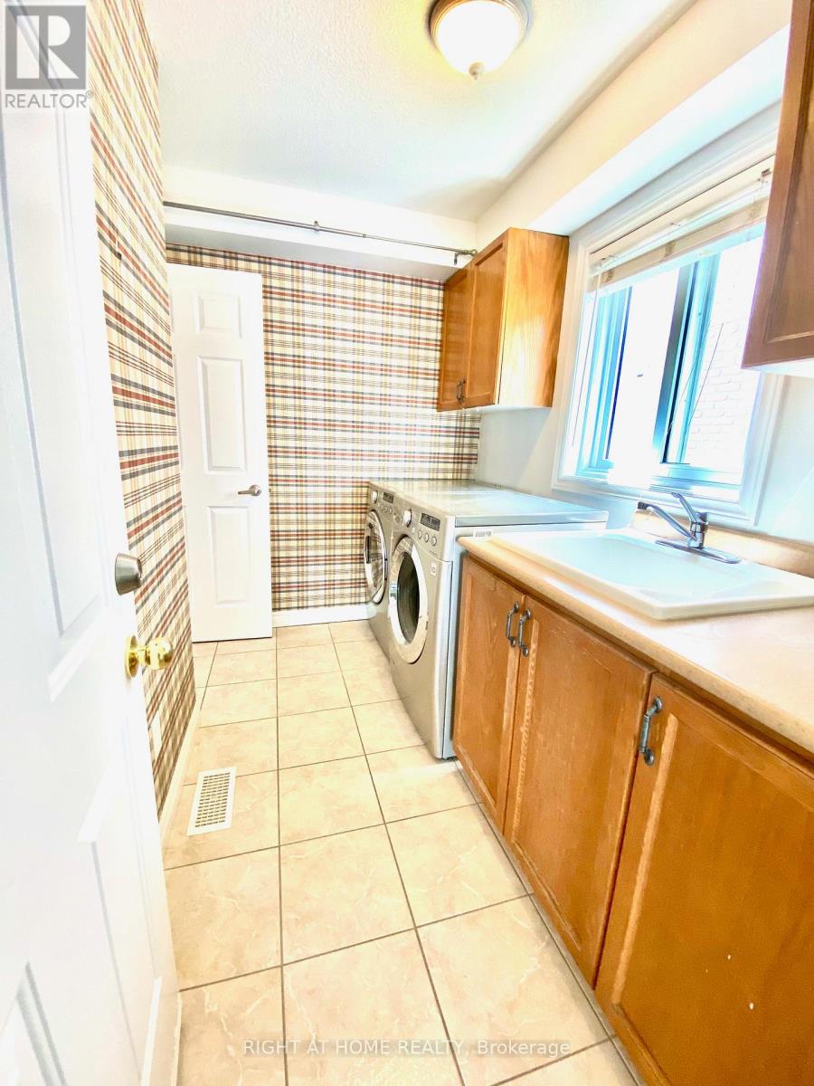 Upper - 138 Apple Ridge Drive, Kitchener, Ontario  N2P 2S7 - Photo 24 - X13220996