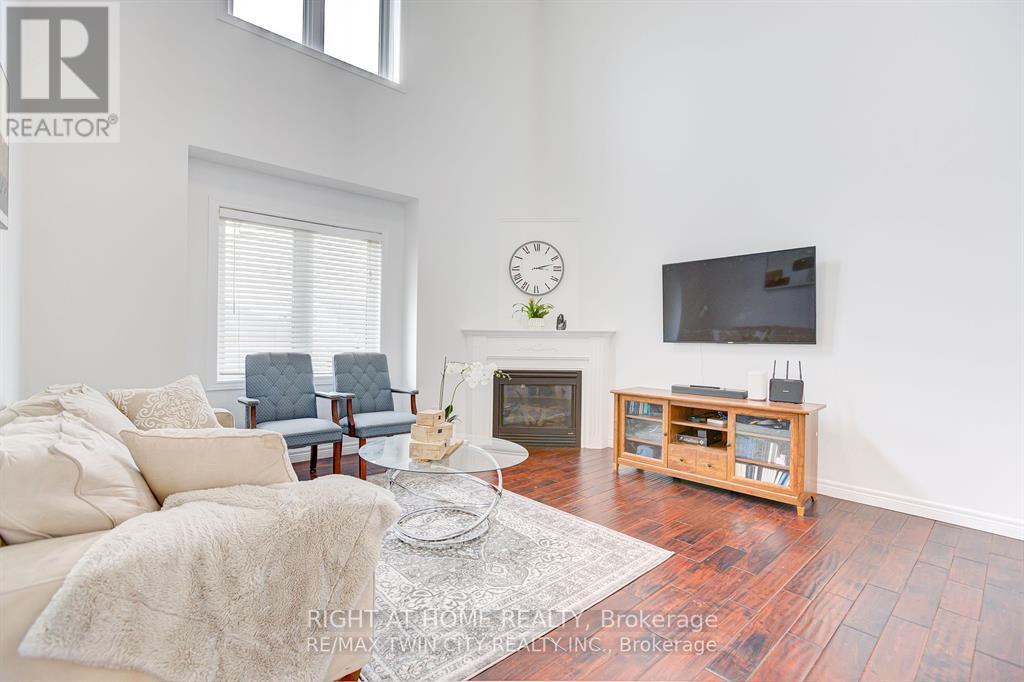 Upper - 138 Apple Ridge Drive, Kitchener, Ontario  N2P 2S7 - Photo 5 - X13220996
