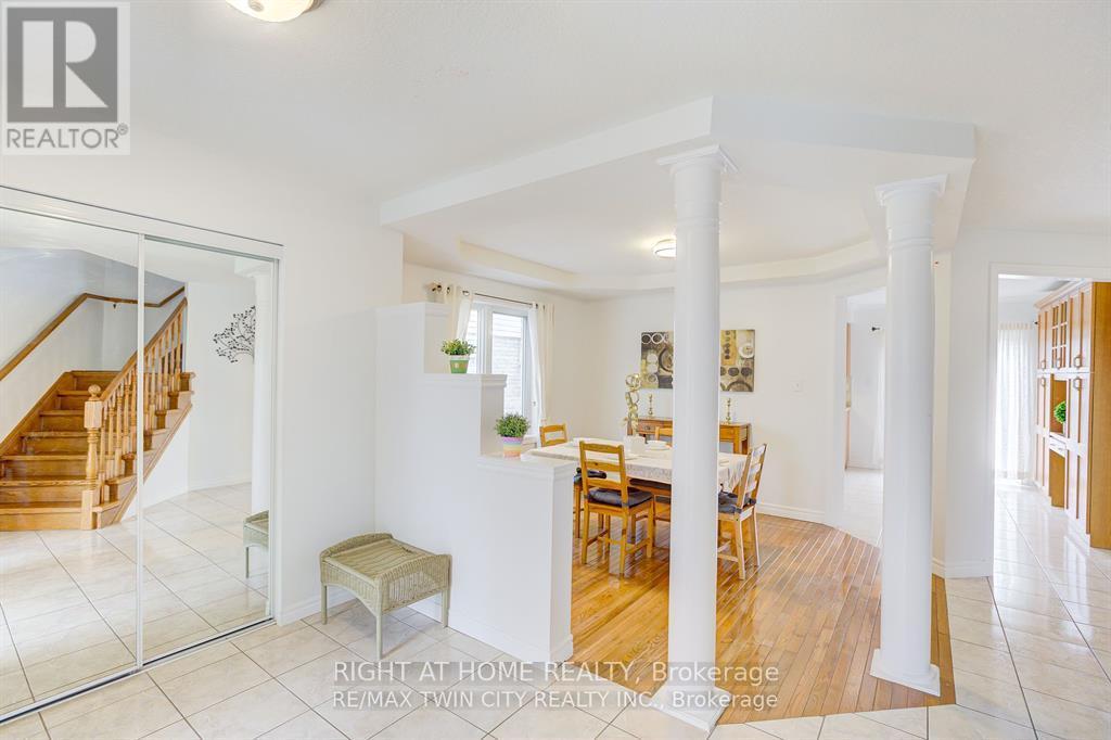 Upper - 138 Apple Ridge Drive, Kitchener, Ontario  N2P 2S7 - Photo 8 - X13220996