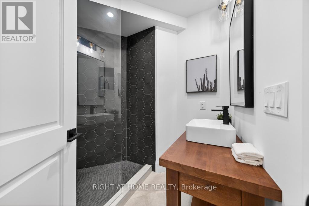 64 Ravina Crescent, Hamilton, Ontario  L9G 2E7 - Photo 37 - X13221104