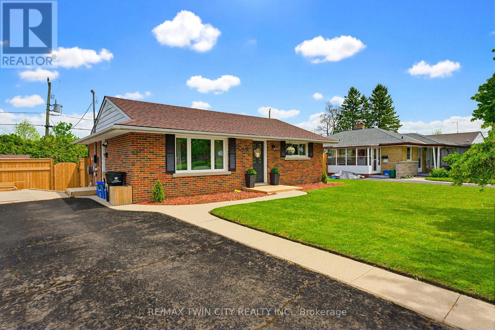 1681 Severn Avenue, Cambridge, Ontario  N3H 2R6 - Photo 3 - X13221130