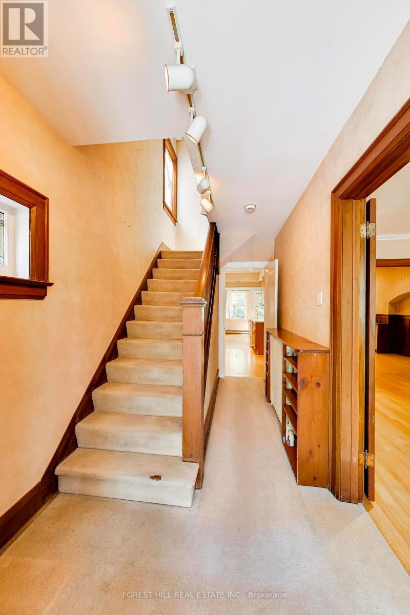 164 Deloraine Avenue, Toronto, Ontario  M5M 2A9 - Photo 9 - C13221208