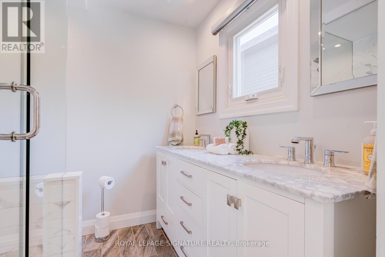 209 Ranleigh Avenue, Toronto, Ontario  M4N 1X3 - Photo 18 - C13221410