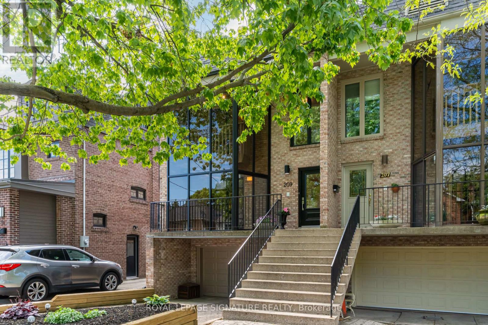 209 Ranleigh Avenue, Toronto, Ontario  M4N 1X3 - Photo 2 - C13221410