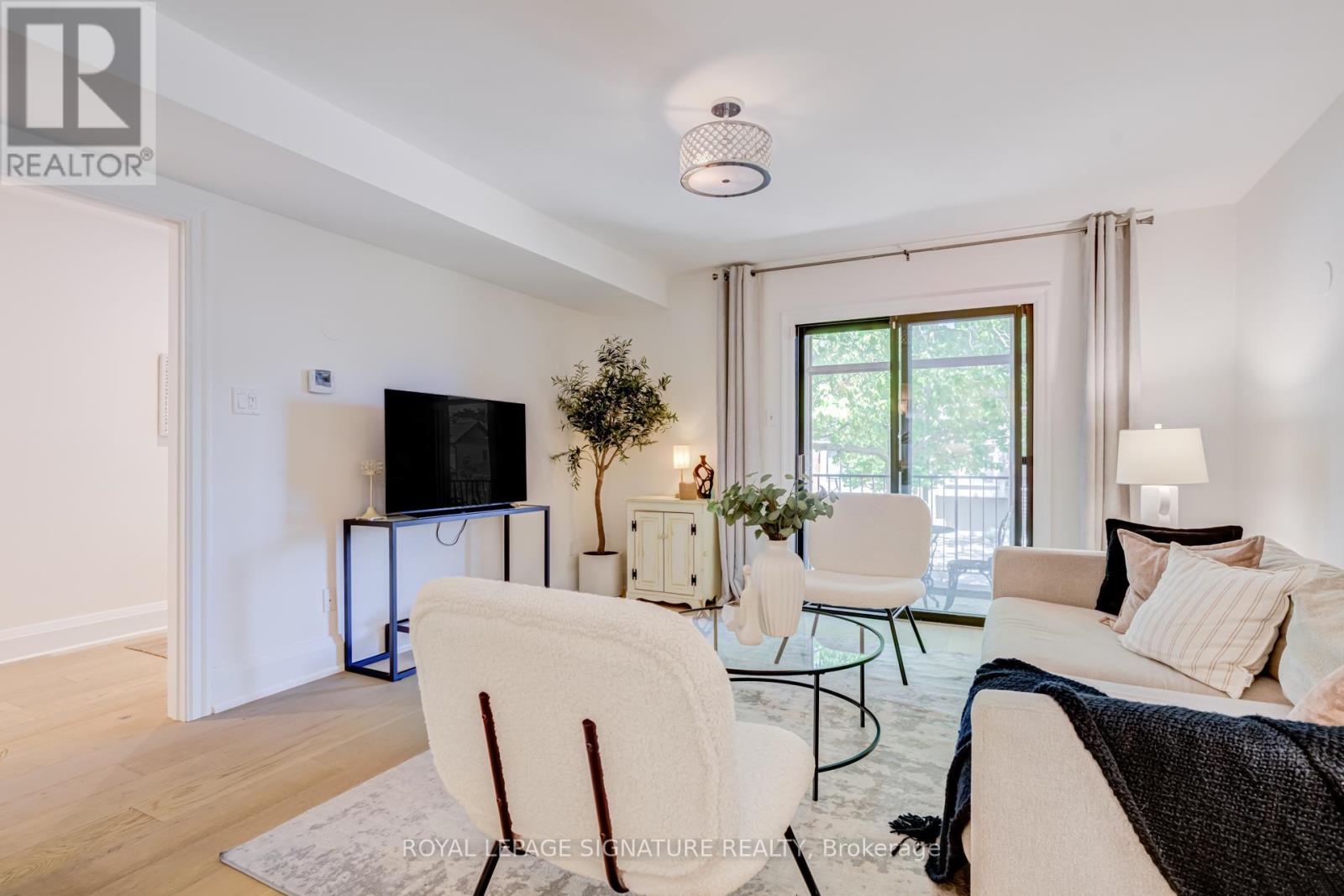 209 Ranleigh Avenue, Toronto, Ontario  M4N 1X3 - Photo 4 - C13221410