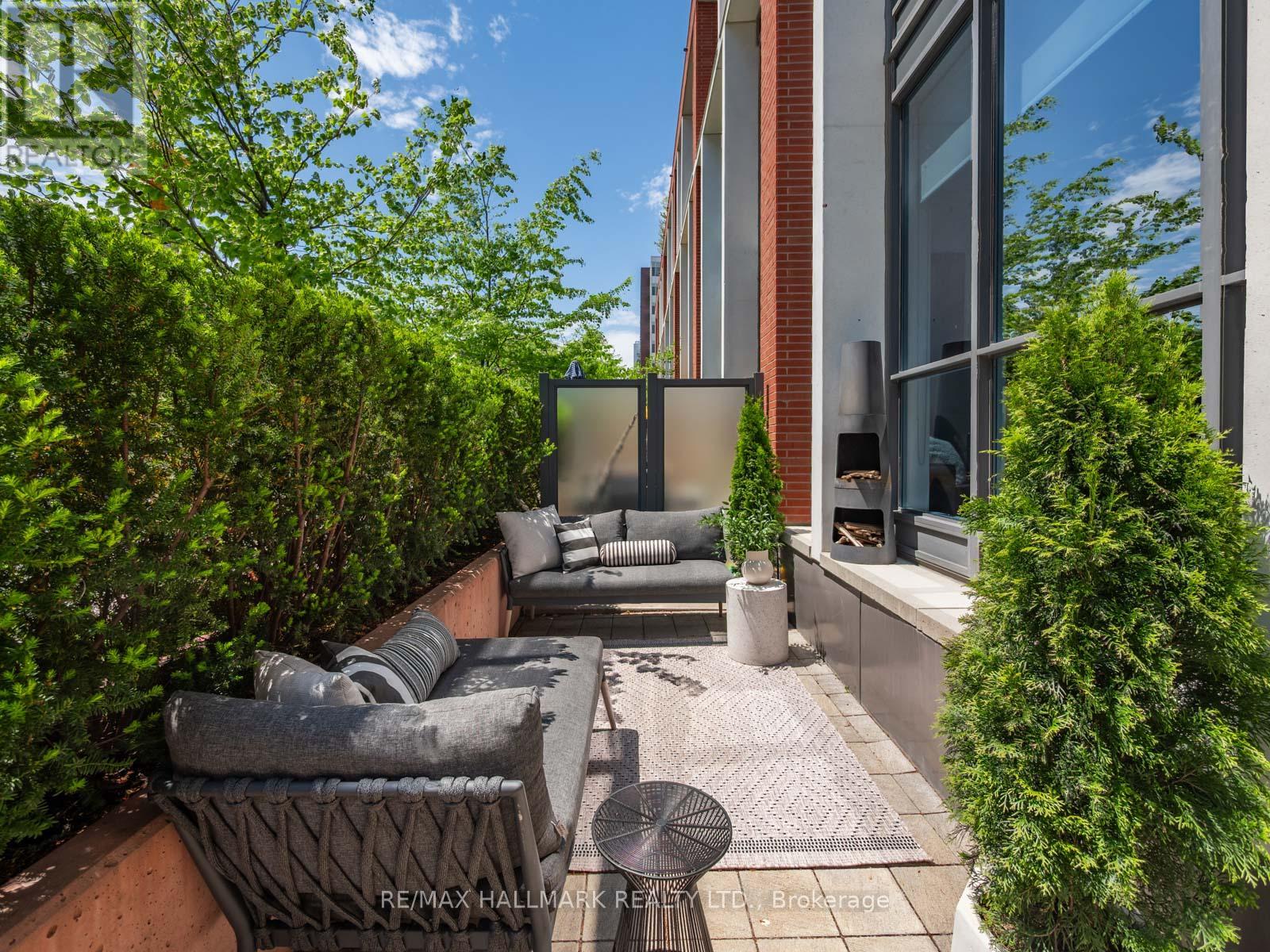 130 St David Street, Toronto, Ontario  M5A 0C2 - Photo 2 - C13221474