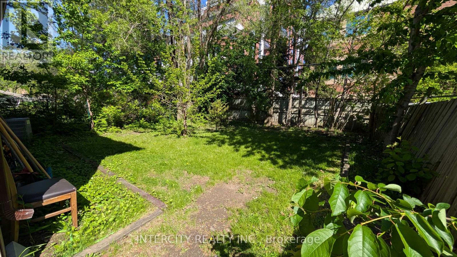 Room 2 - 56 Caracas Road, Toronto, Ontario  M2K 1B1 - Photo 8 - C13221600