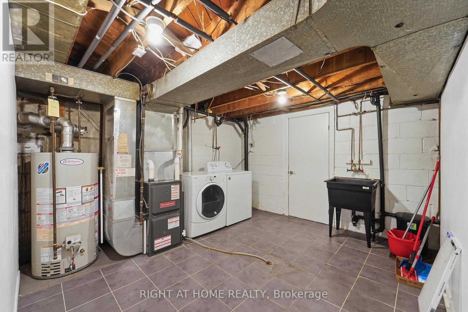 615 Pharmacy Avenue, Toronto, Ontario  M1L 3H1 - Photo 34 - E13221378