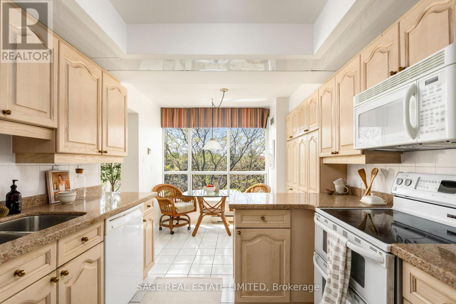 525 - 10 Guildwood Parkway, Toronto, Ontario M1E 5B5 - Photo 18 - E13221394