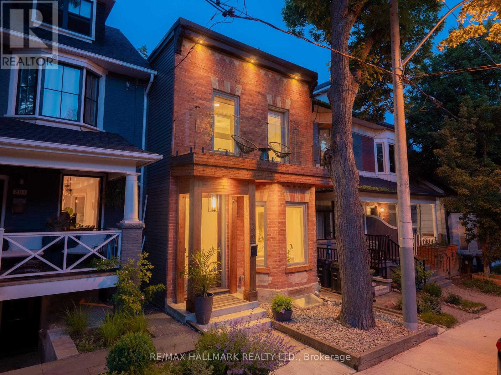 199 Boulton Avenue, Toronto, Ontario  M4M 2J8 - Photo 2 - E13221622