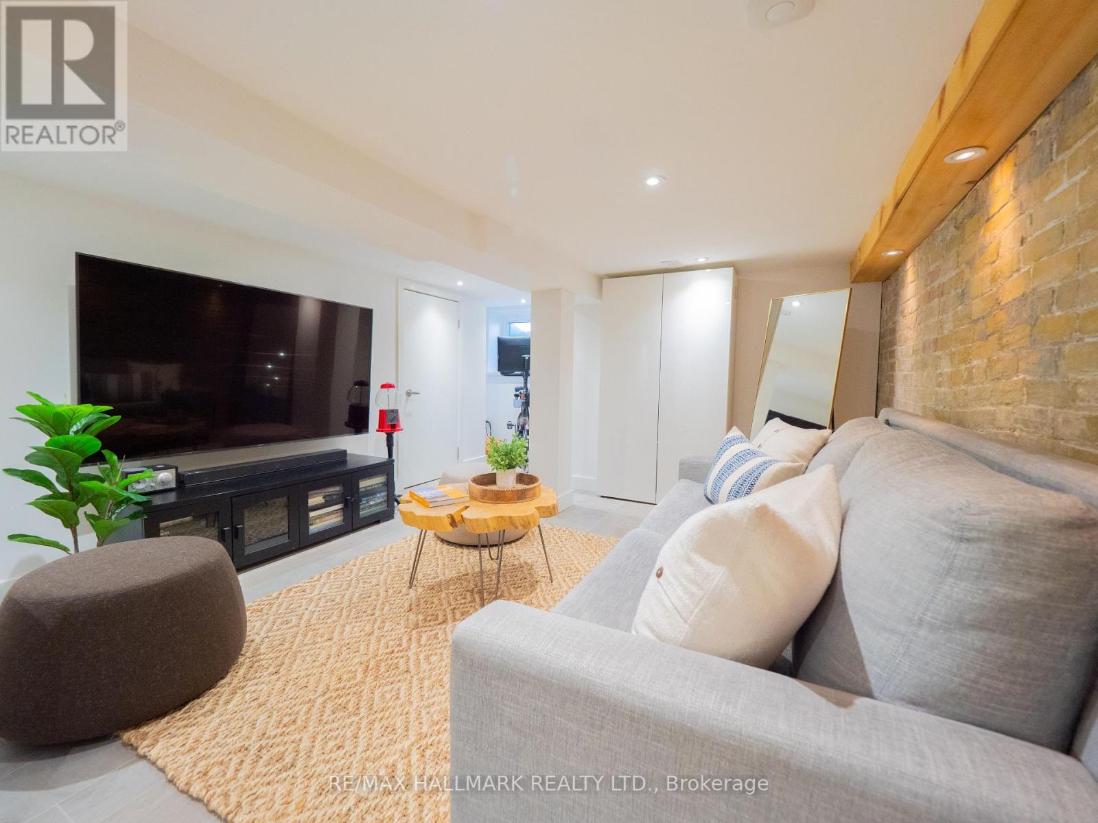 199 Boulton Avenue, Toronto, Ontario  M4M 2J8 - Photo 33 - E13221622