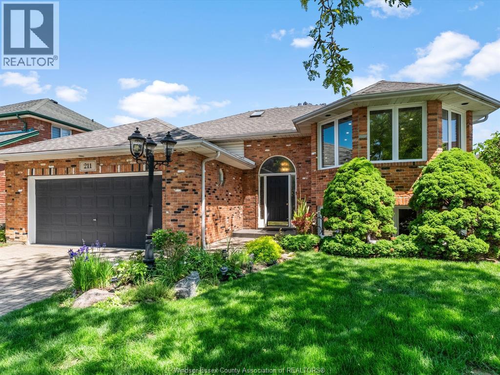 MLS# 26012649: 211 Sunnyside, LaSalle, Canada