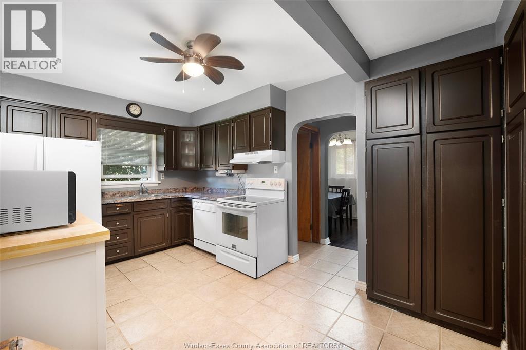 3668 Mckay, Windsor, Ontario N9E 2S2 - Photo 17 - 26012625