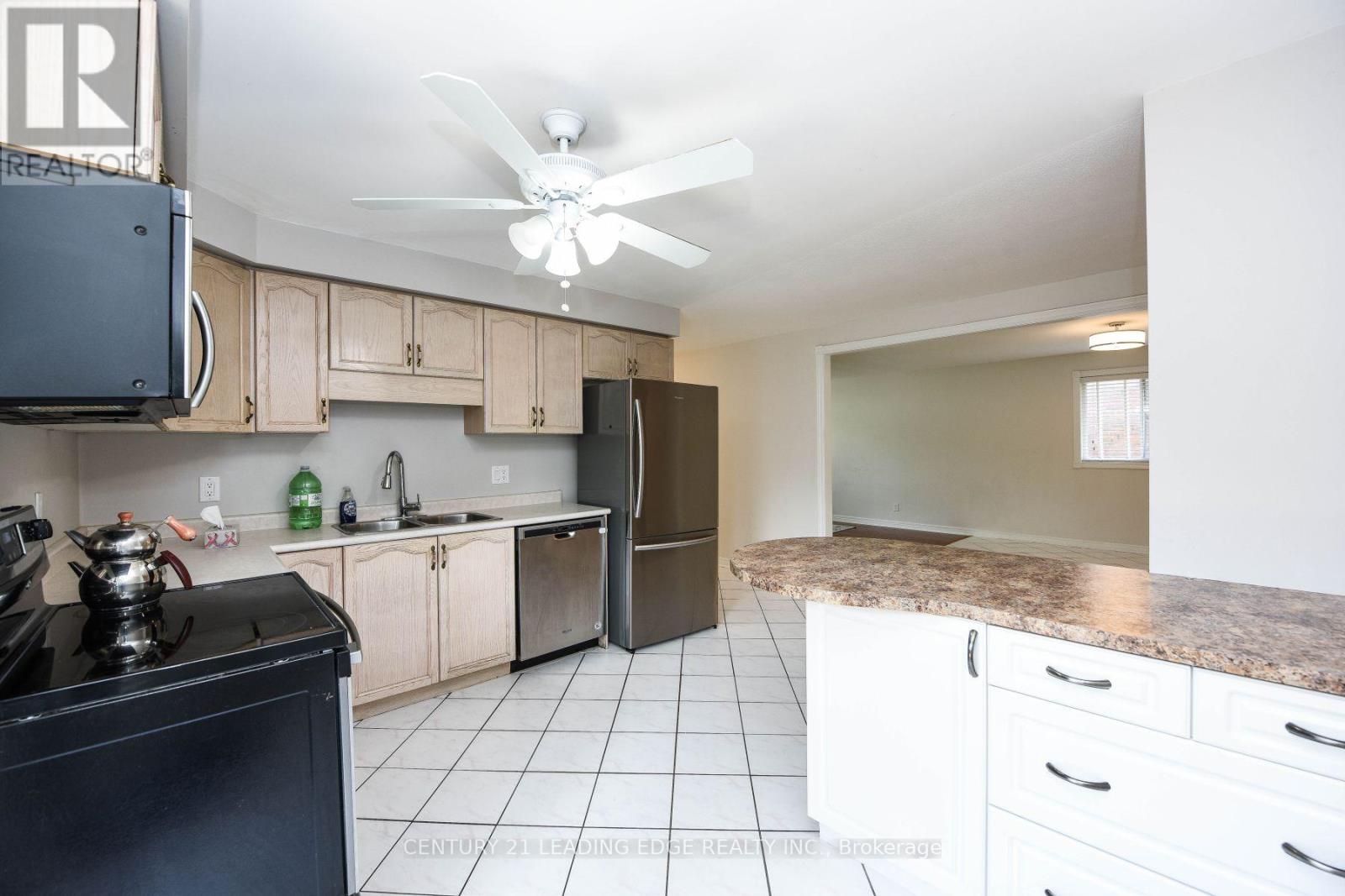 388 Leacock Drive, Barrie (Letitia Heights), Ontario L4N 7X3 - Photo 4 - S13221514