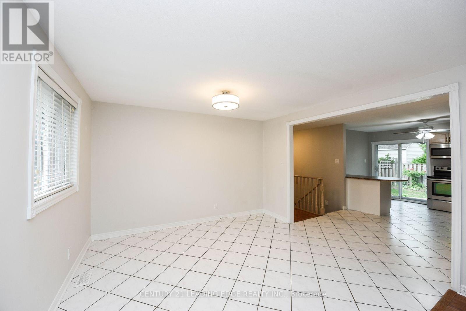 388 Leacock Drive, Barrie (Letitia Heights), Ontario L4N 7X3 - Photo 9 - S13221514