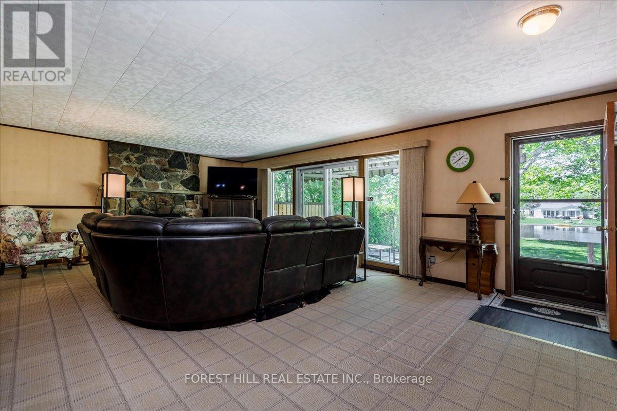 55 Poplar Crescent, Ramara (Brechin), Ontario  L0K 1B0 - Photo 4 - S13221590