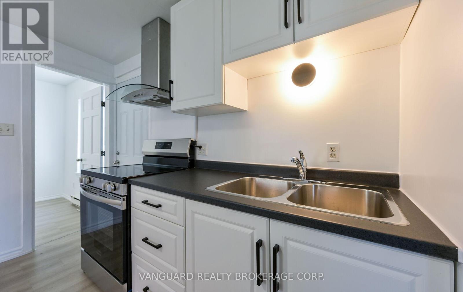 1 - 103 Mulcaster Street, Barrie (Codrington), Ontario  L4M 3M7 - Photo 14 - S13221614